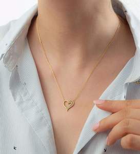 Colgante de corazón doble único de oro blanco y amarillo de 10K, diseño entrelazado, Micro conjunto de diamante cultivado en laboratorio, colgantes finos IGI de 0.26ct - Product Image 2