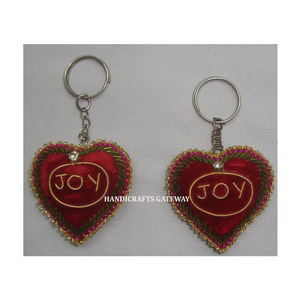 วัสดุผ้าปักลายต้นคริสต์มาส zari เครื่องประดับแขวนรูปหัวใจพวงกุญแจสีน้ำตาลแดงใช้ตกแต่งเทศกาล Diwali - Product Image 1