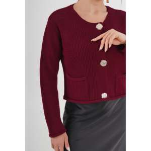 Cárdigan Borgoña para Mujer al por Mayor con Botones Adornados - Product Image 1