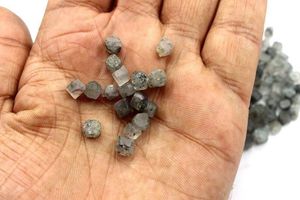 50 pièces non traité minuscule taille brute 4-6 MM abondance pierre belle pierre de soleil noire naturelle bijoux bruts pierres précieuses en vrac rugueux - Product Image 5