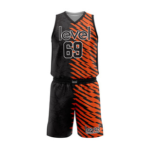 Ensemble de vêtements de sport respirants pour femmes, uniforme de basket-ball à manches courtes à séchage rapide, logo personnalisé, OEM personnalisable - Product Image 1