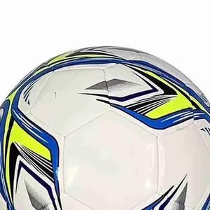 ลูกฟุตบอลแบบมีโลโก้สั่งทำพิเศษ ขนาด 4 ขนาด 5 ผลิตจากวัสดุ PU ไร้รอยต่อ เหมาะสำหรับการแข่งขันและฝึกซ้อม ลูกฟุตบอลทีมสโมสรแบบสั่งทำ - Product Image 4