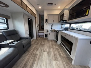 Nouveau 2026 Dutchmen Astoria 250RD - Product Image 5