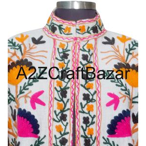 Chaqueta Bomber Suzani Tejida a Mano para Mujer, Abrigo Boho de Invierno, Chaqueta Regular Acolchada Multicolor Bordada a Mano, Venta al por Mayor - Product Image 4