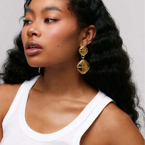 Orecchini Pendenti Quadrati Audaci e alla Moda - Product Image 1