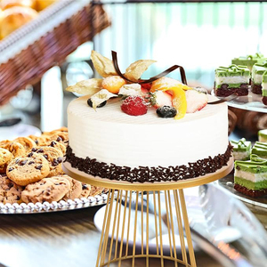 Meilleur présentoir à gâteau en métal de haute qualité Porte-cupcakes au fini or Plateau à dessert pour mariage et anniversaire - Product Image 2