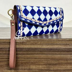 Cartera de Mujer de Cuero a Cuadros Hecha a Mano, de Moda, Venta Caliente 2026, Cartera de Cuero Genuino de Lujo Popular con Correa de Muñeca Desmontable - Product Image 1