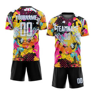 Uniforme de Fútbol Personalizado con Patrón de Graffiti Blanco y Azul Claro, Sublimado, Corto, Transpirable, Conjunto Deportivo con Logotipo Bordado - Product Image 1