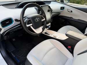 Toyota Prius Prime Premium 2017, Listo para Enviar - Product Image 3