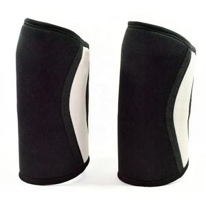 Cómoda rodillera con capucha, manga transpirable de poliéster/algodón, equipo de gimnasio para invierno, técnicas teñidas lisas - Product Image 1