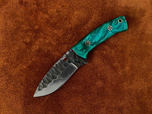 Couteau de camping à manche en résine avec lame en acier à haute teneur en carbone personnalisé fait à la main Couteaux de chasse Skinner en plein air. - Product Image 5