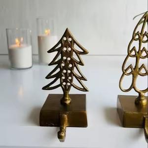 Soporte de calcetín de hierro decorativo para Navidad Gancho de metal fuerte para colgar calcetín de vacaciones y exhibición en el hogar - Product Image 2