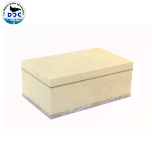 กล่องใส่เครื่องประดับแบบพกพา รุ่น DPC 0006 สำหรับขายส่ง รับทำโลโก้  วัสดุกำมะหยี่เทียมลายหนังปลา  พร้อมซิป สำหรับใส่เครื่องสำอางหรือของขวัญ - Product Image 3