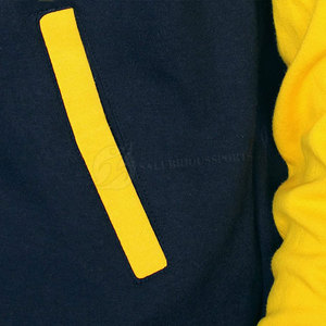 Ropa cálida de Invierno para mujer, chaqueta con letras, ropa transpirable para mujer, chaqueta con letras hecha en Pakistán - Product Image 3