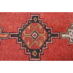 Alfombra Turca de 3.2x11.4 pies, Alfombra Vintage, Alfombra Persa de Lana Roja y Negra - Product Image 3