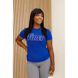 Finer Chenille Tee Negro con letras bordadas azules Sorority Apparel Cotton Collegiate Greek Life Mujeres Camisa bordada - Product Image 4