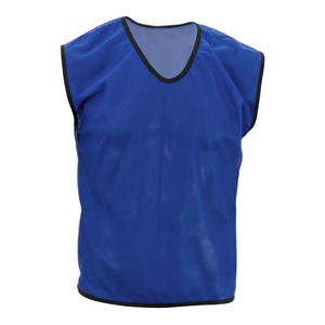 Bavoirs d'entraînement de football gilet d'entraînement sportif couleur personnalisée bavoirs de sport de coupe régulière - Product Image 4