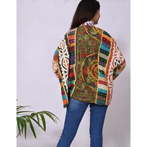 Manteau ethnique bohème fait main pour femmes, veste unique vintage en patchwork avec broderie miroir, matelassée, respirante, pour les festivals - Product Image 6