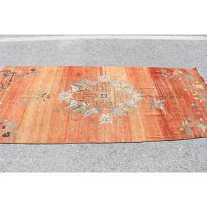 Tapis vintage 3,9x8,6 pieds, tapis turc, tapis à motifs floraux orange et bleu - Product Image 3