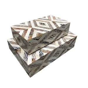 Caja Decorativa India con Incrustaciones de Cuerno, Elegante y Moderna, Hecha a Mano, para Decoración del Hogar y Vajilla en Tiendas - Product Image 6