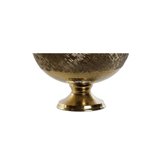 ชามผสมอาหารและผลไม้สำหรับตกแต่งโต๊ะสินค้าใหม่พร้อมชามผสมอาหารในครัวสมัยใหม่ขัดเงาสีทองสำหรับงานแต่งงาน - Product Image 1