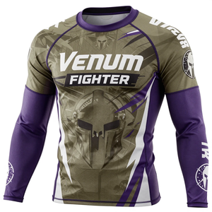 เสื้อรัดกล้ามเนื้อแขนยาวสำหรับผู้ชาย ยี่ห้อ Venum Fighter Rush Guard แบบยืดหยุ่น แห้งเร็ว เหมาะสำหรับออกกำลังกายและเล่นน้ำ - Product Image 3