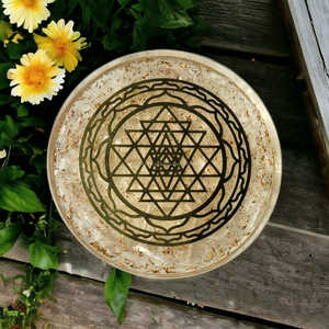 Vente en gros de sous-verres d'orgone en sélénite de haute qualité avec symbole Shreeyantra guérison décoration de la maison sous-verres d'orgonite - Product Image 3