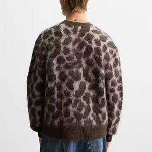 Suéter Unisex de Mohair de Alta Calidad, Suéter Tejido Antiarrugas con Diseño Jacquard y Botones - Product Image 2