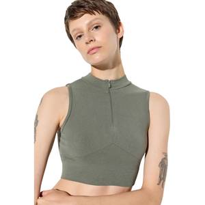 Top Deportivo Informal Hecho de Tela de Lona Resistente - Product Image 3