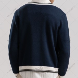 Cárdigan de club personalizado con logotipo bordado en el pecho, insignia con aplique en W, 100% lana merino, lavado a mano, ajuste regular, puños acanalados a rayas - Product Image 2