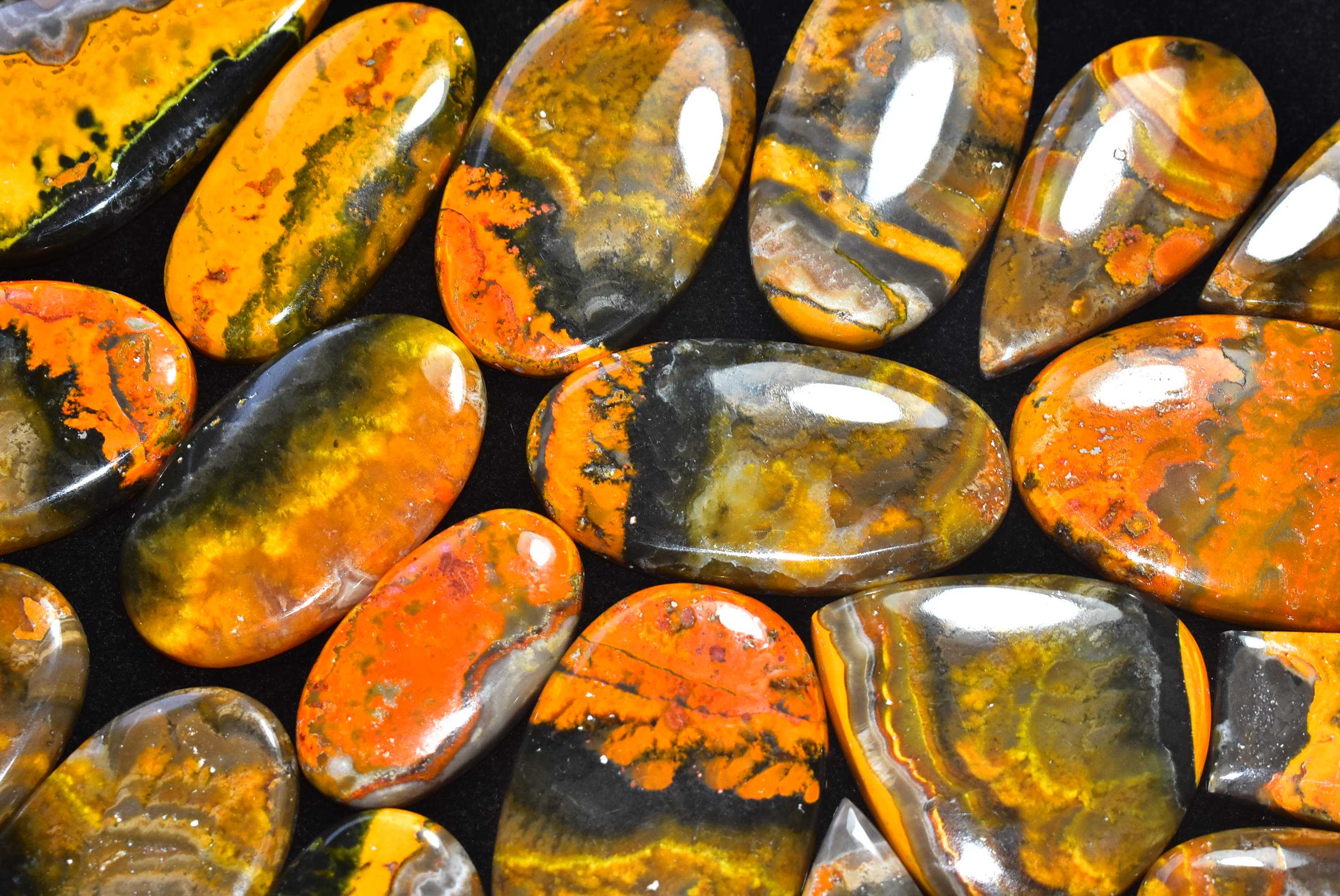 สีเหลือง