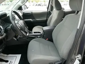 Toyota Tacoma SR5 2018 - Product Image 3