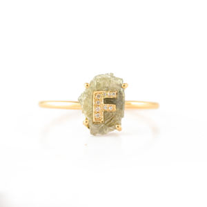 Productos más vendidos, anillo personalizado con inicial de diamante redondo natural K18, banda apilable de oro amarillo sólido, anillos de joyería fina - Product Image 1