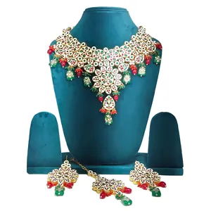 Handmade Meenakari Kundan Green <b>Studded</b> Beaded Necklace Set for Weddings - Product Image 5