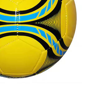 Balón de Fútbol de PU Personalizable, Resistente a la Intemperie, Paneles Cosidos a Máquina con Unión Térmica, Todos los Tamaños para Partidos Deportivos al Aire Libre - Product Image 6