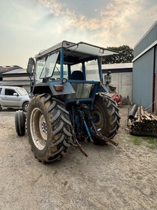 รถแทรคเตอร์ Ford 5610เดินเปลี่ยนพื้นได้, ใหม่ที่นั่งด้านหน้าและหลังยาง30% ไม่มีรอยร้าวผนังที่ดีรับประกัน3ปี - Product Image 2