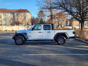 Camioneta Pickup Jeep Gladiator Sport S 2025 Usada en Excelentes Condiciones - Product Image 6