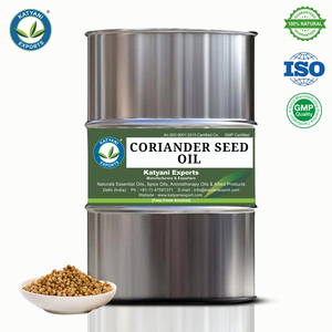 Huile de graines de coriandre distillée à la vapeur riche en linalol et en antioxydants exportation en vrac pour les marques de cosmétiques, de massage et de spa - Product Image 3