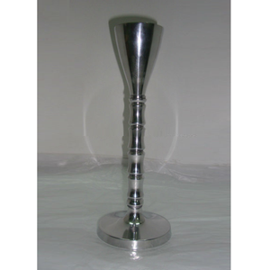 Portavelas de aluminio decorativo para el hogar de metal hecho a mano de la mejor calidad - Product Image 1