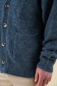 OEM/ODM tricot jacquard logo personnalisé pulls pour hommes 100% coton bouton col en V pull en tricot personnalisation sur le devant - Product Image 5