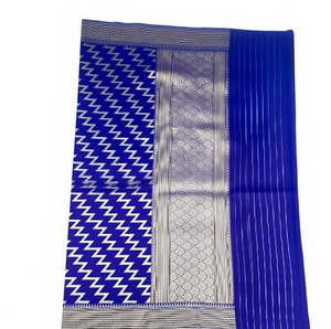 Dupatta et écharpe en pure soie de mûrier - Product Image 1