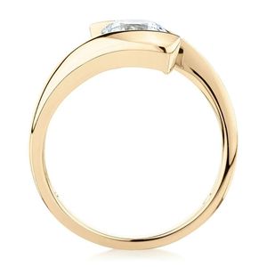 Bague de fiançailles solitaire en moissanite ronde sertie à tension de 1,20 ct en or jaune - Product Image 4