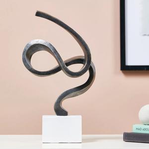 Sculpture artisanale indienne Sculpture de dame dansante luxueuse Ornements décoratifs en aluminium pour la décoration intérieure - Product Image 4