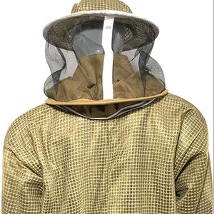 Combinaison d'apiculture professionnelle en coton anti-piqûres pour hommes et femmes avec voile de protection ventilé et deux paires de gants - Product Image 1