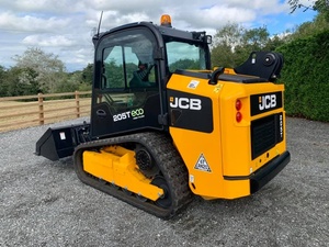 Chargeuse compacte sur chenilles JCB 205T certifiée CE, moteur diesel Kohler 55 kW, moteur PLC, puissance de levage élevée, efficacité opérationnelle élevée - Product Image 2
