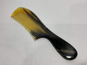 COLORES NATURALES CUERNO BUFFALO PEINES AL POR MAYOR Peines de cuerno antiestáticos naturales para regalos de vacaciones por artesanía de media luna - Product Image 5