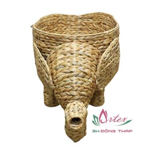Venta al por mayor de cestas de almacenamiento tejidas naturales nueva cesta de jacinto de agua en forma de animal para la decoración de la sala de estar del hogar - Product Image 4