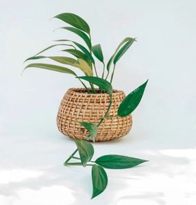 Jardinières décoratives faites à la main, design personnalisé, jardinières en rotin tissées à la main, pots de fleurs pour la plantation intérieure et extérieure - Product Image 2