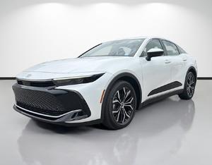 Véhicule de Luxe d'Occasion 2023 - Crown Limited 2.5L Hybride AWD Berline Transmission Automatique à Vendre - Product Image 1