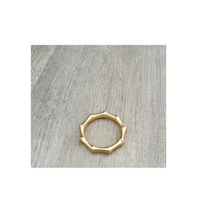 Anneaux de serviette de designer de qualité supérieure pour les arrangements de table formels avec un travail complexe et une touche artistique unique - Product Image 5